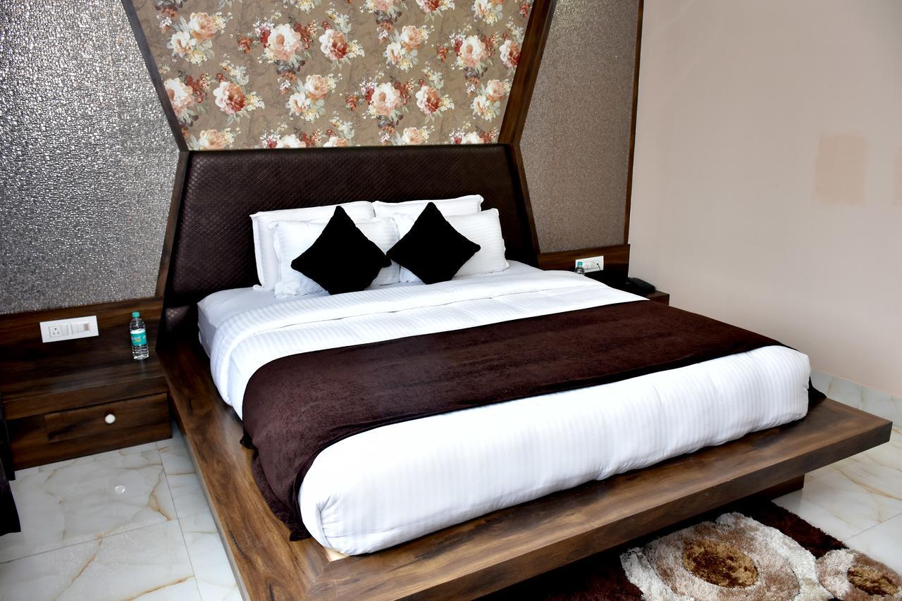 Hotel Daftari Palace Kishanganj Exterior foto